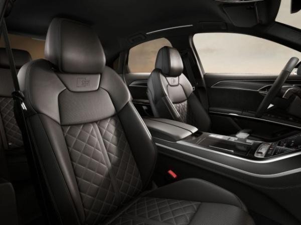 Audi S8