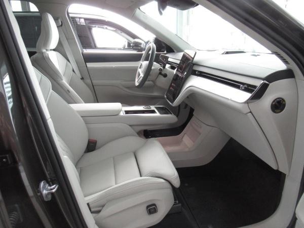 Volvo EX90