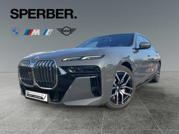 BMW i7