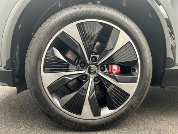 Audi SQ6 e-tron