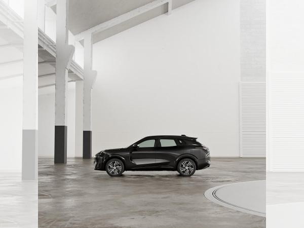 LYNK & Co 08