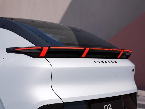 LYNK & Co 02