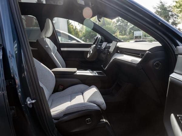 Volvo EX90