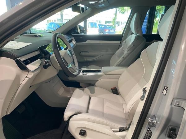 Volvo EX90