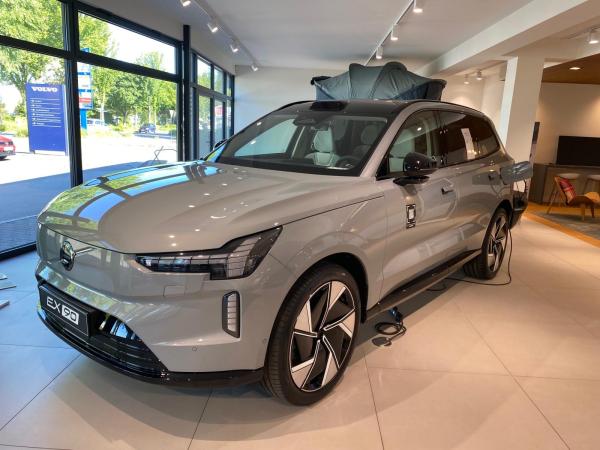 Volvo EX90