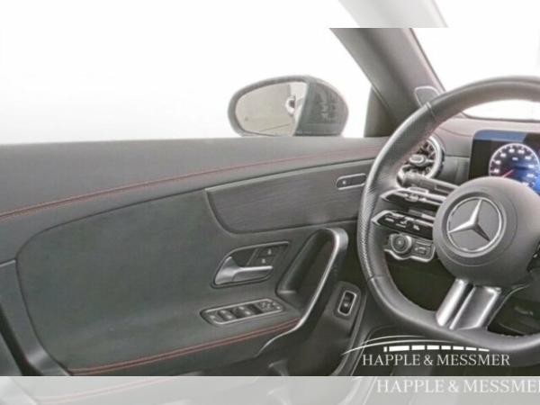 Mercedes-Benz CLA 220