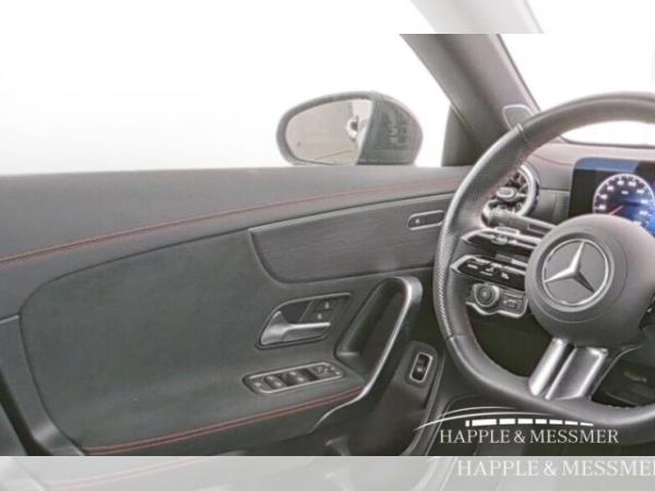 Mercedes-Benz CLA 220