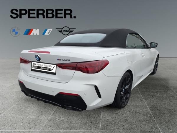 BMW M440i