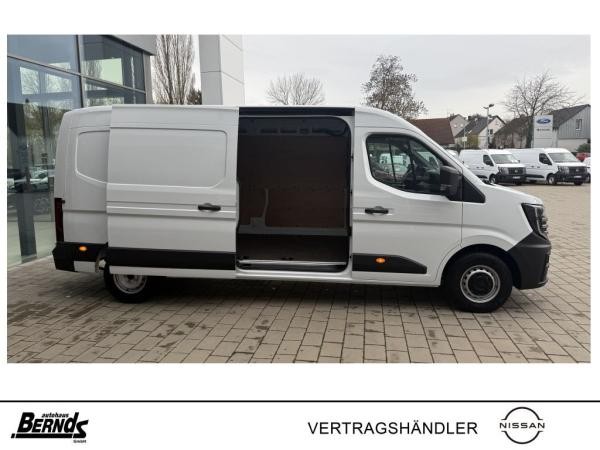 Nissan Interstar