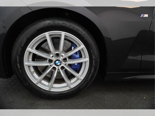 BMW M440i