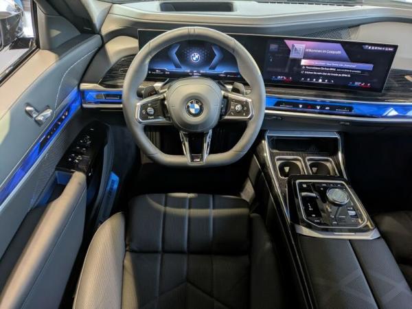 BMW 740