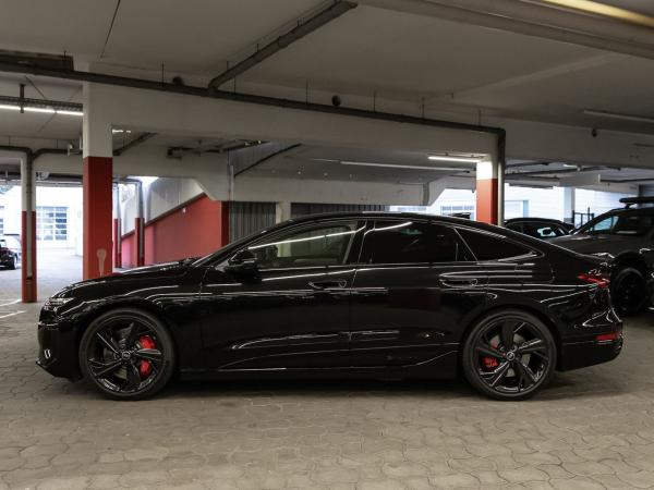 Audi S6 e-tron