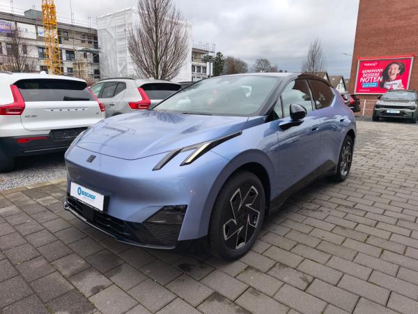 LYNK & Co 02