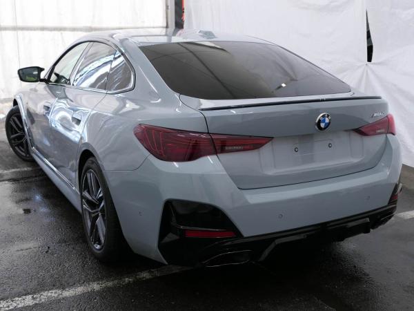 BMW M440i