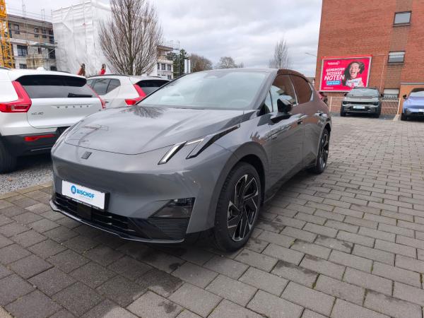 LYNK & Co 02