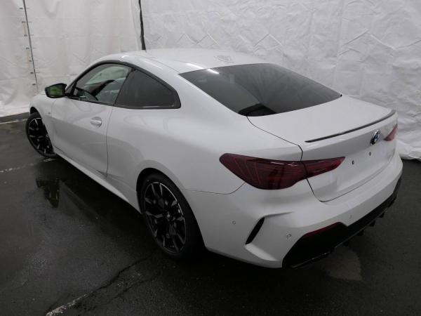 BMW M440i