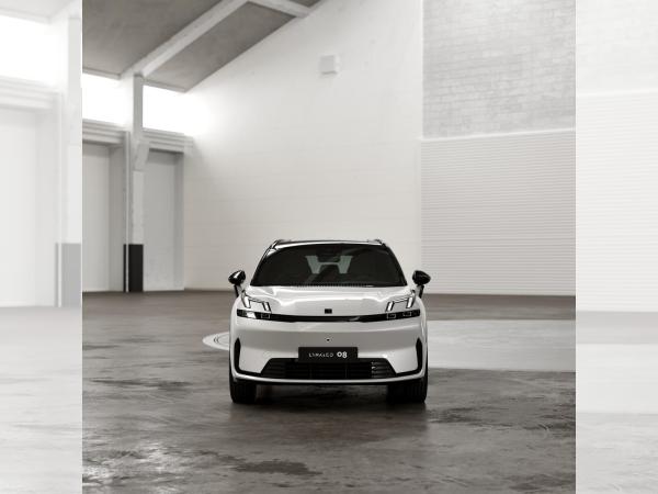 LYNK & Co 08