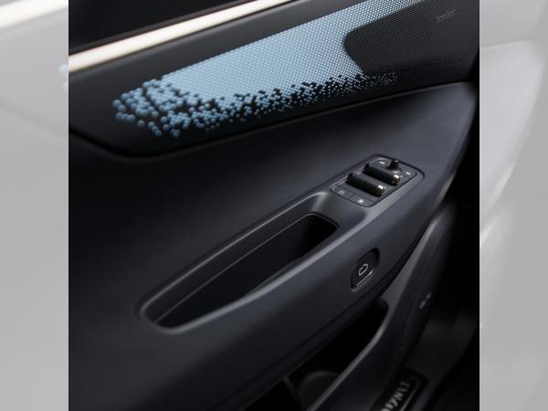 LYNK & Co 08