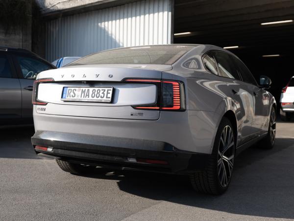 Volvo ES90