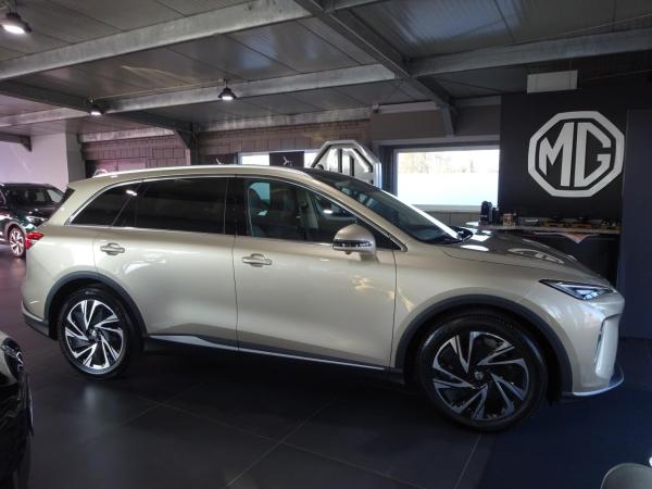 MG S6 EV