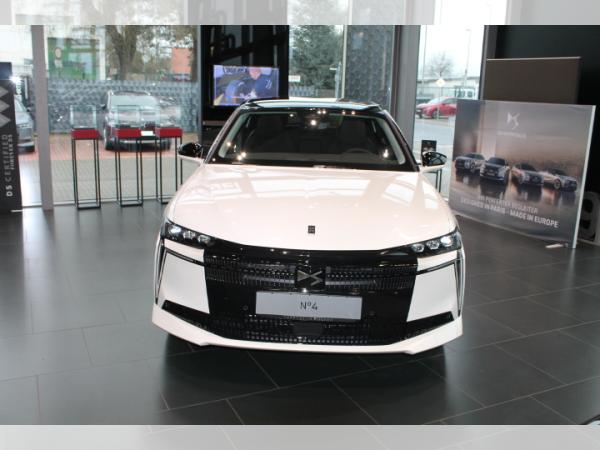 DS Automobiles N°4