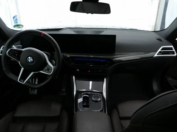 BMW M440i