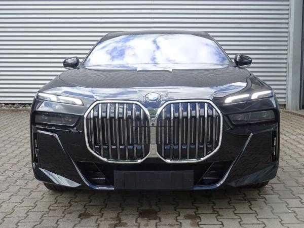 BMW 740