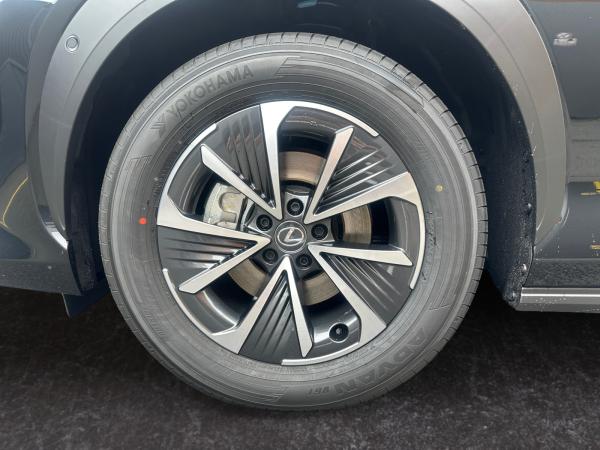 Lexus RZ 350e
