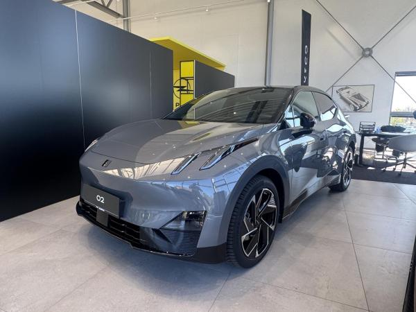 LYNK & Co 02