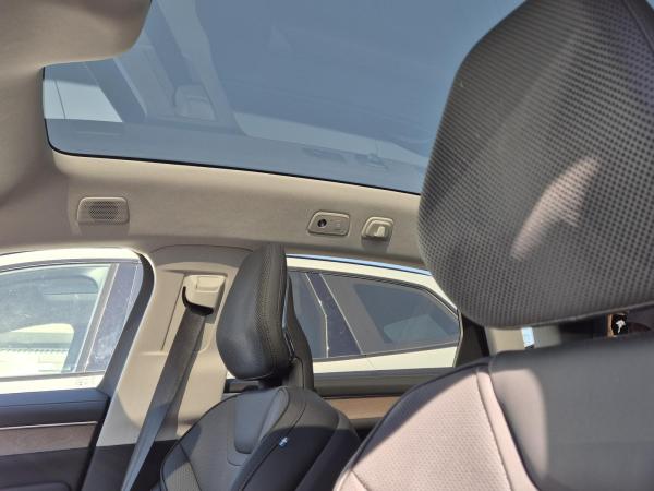 Volvo ES90