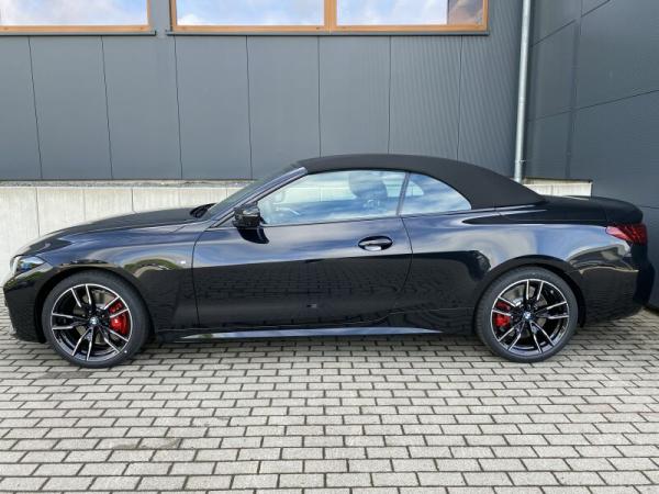 BMW M440i