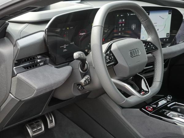 Audi S6 e-tron