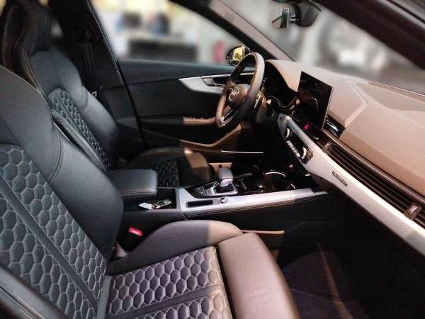 Audi RS4