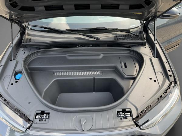 Audi SQ6 e-tron