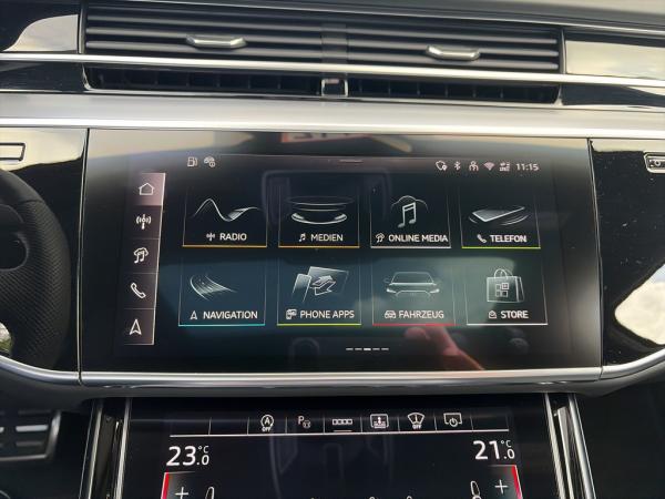 Audi S8