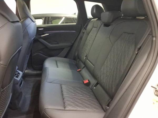 Audi SQ6 e-tron