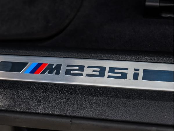 BMW M235