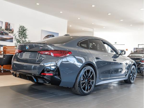BMW M440i