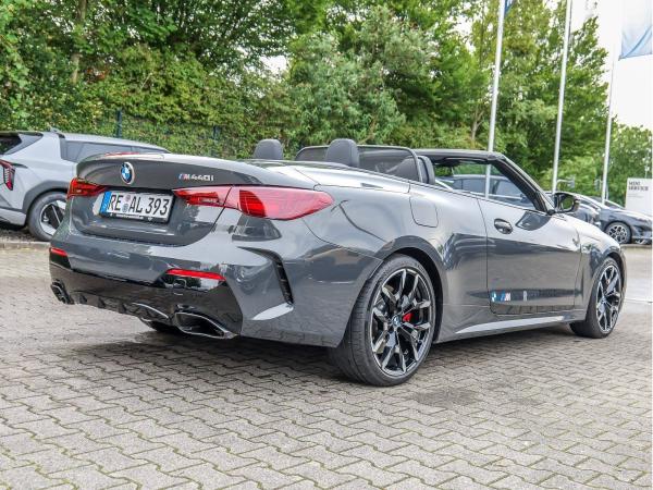 BMW M440i