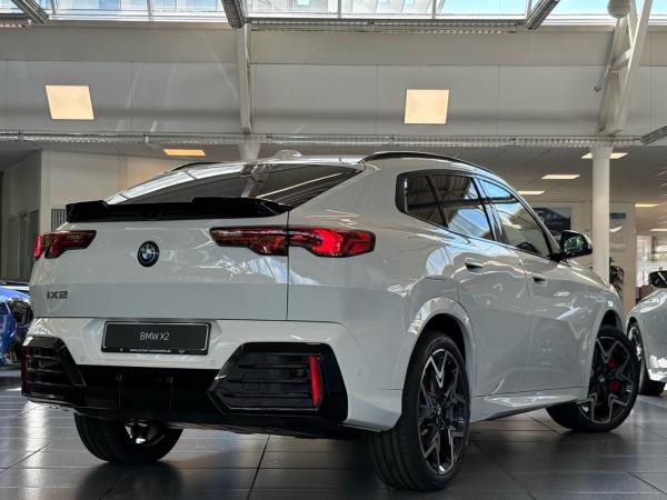 BMW iX2