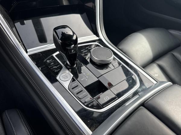 BMW M850