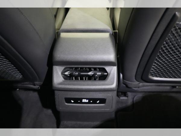 Audi SQ6 e-tron