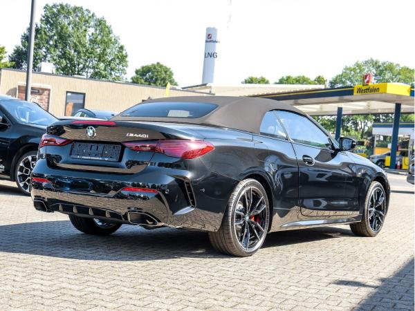 BMW M440i