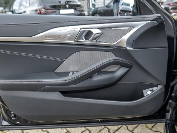 BMW 840