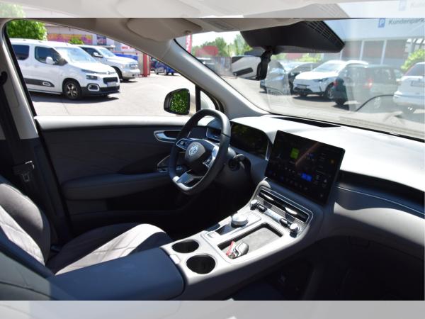 MG S6 EV