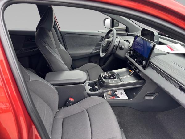 Toyota C-HR+