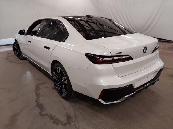 BMW 740