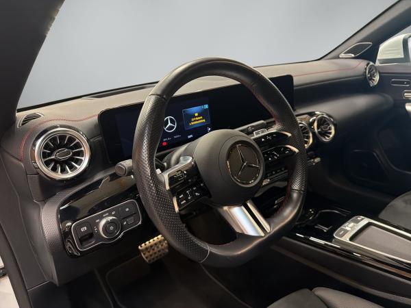 Mercedes-Benz CLA 220