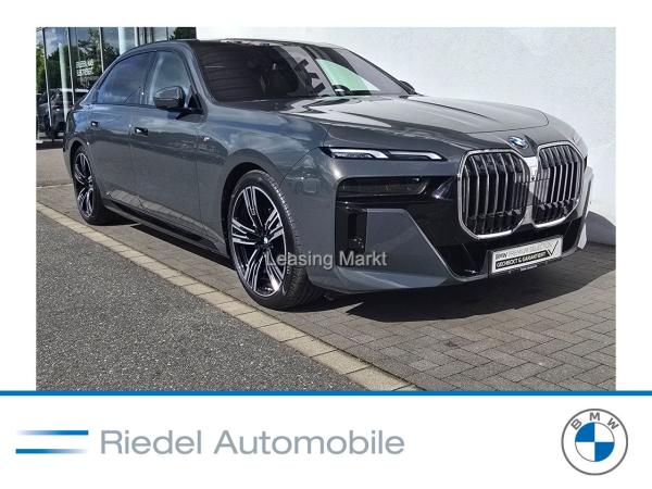 BMW 740