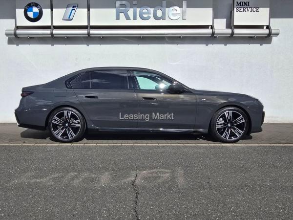 BMW 740